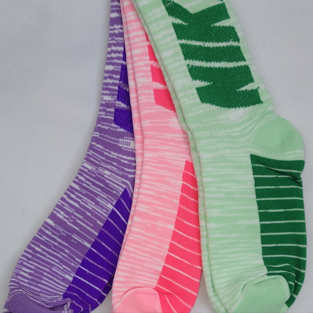 NIKE---Nice 3 pair of Nike socks